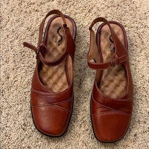 Cutest red Soft Walk shoes!